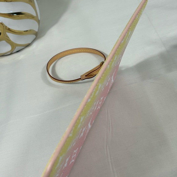 Louis Vuitton Neverfull Pochette By the Pool - Picture 6 of 10